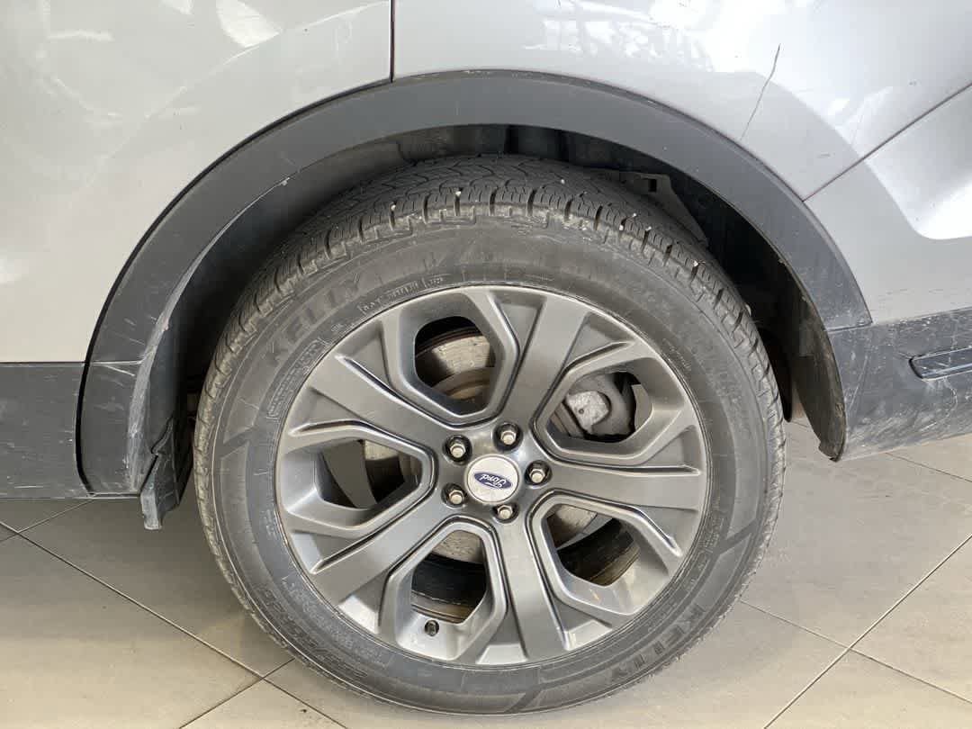 Used 2018 Ford Explorer Sport w/ Equipment Group 401A AWD/4WD image 13