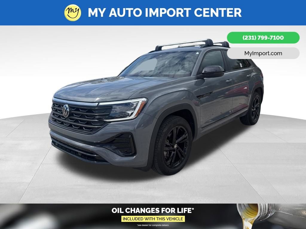 Used 2025 Volkswagen Atlas Cross Sport SEL R-Line AWD/4WD image 3