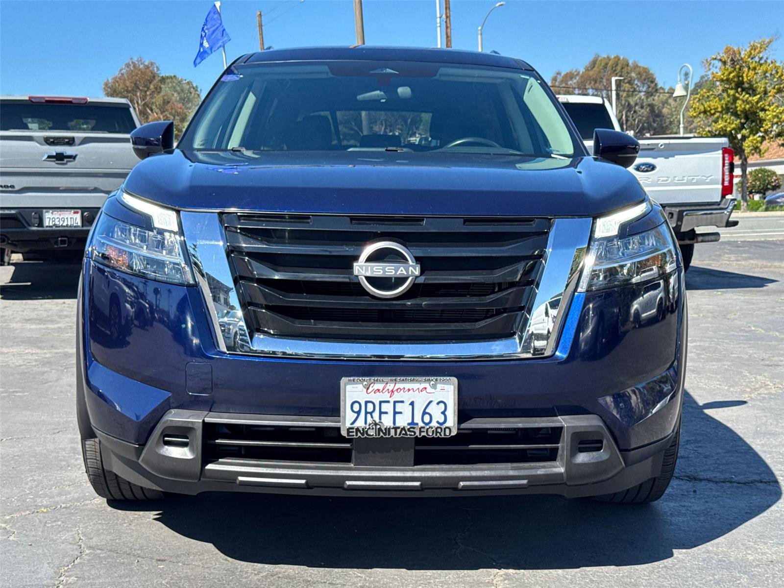 Used 2022 Nissan Pathfinder SV image 5
