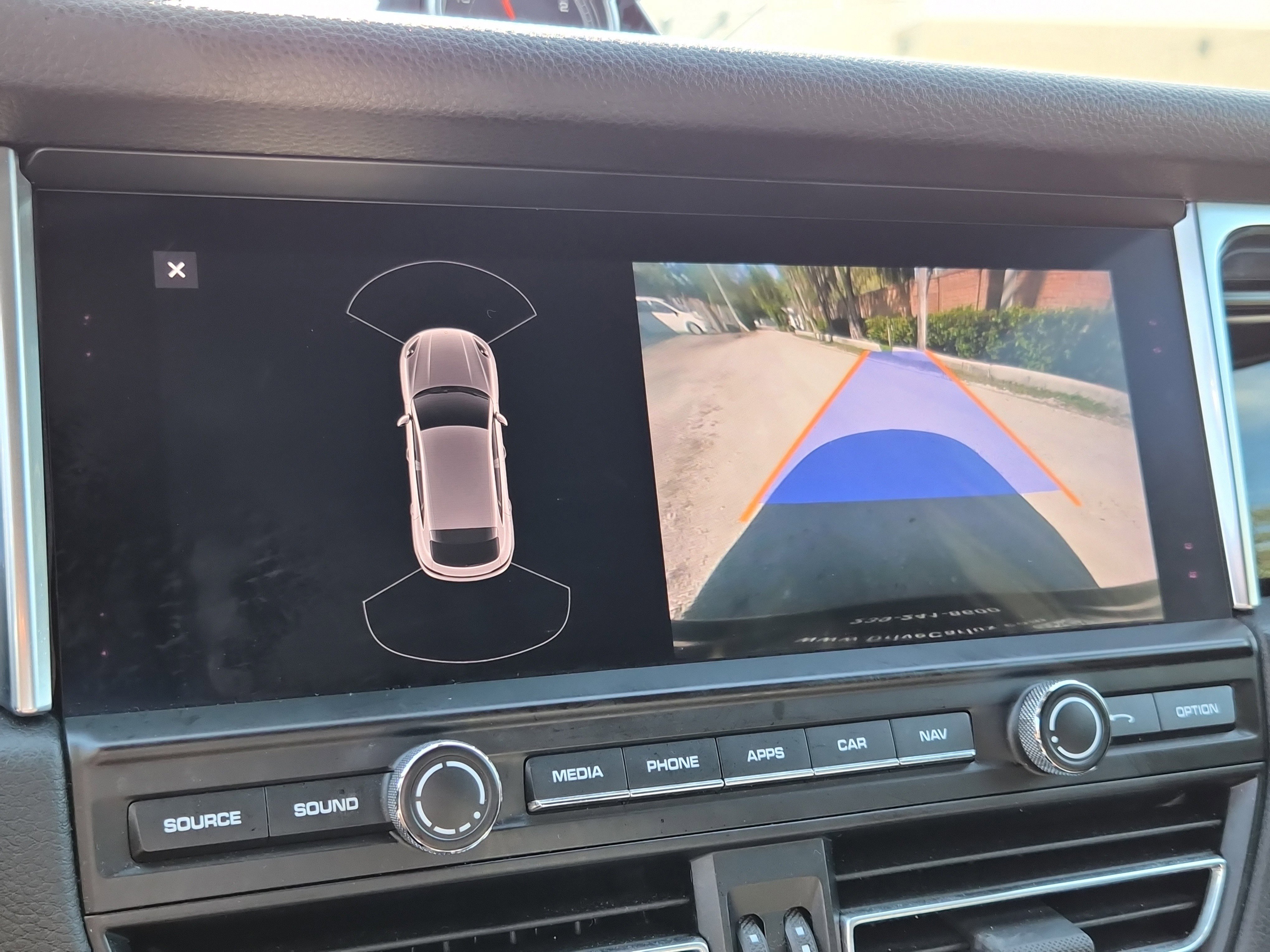 Used 2020 Porsche Macan image 27