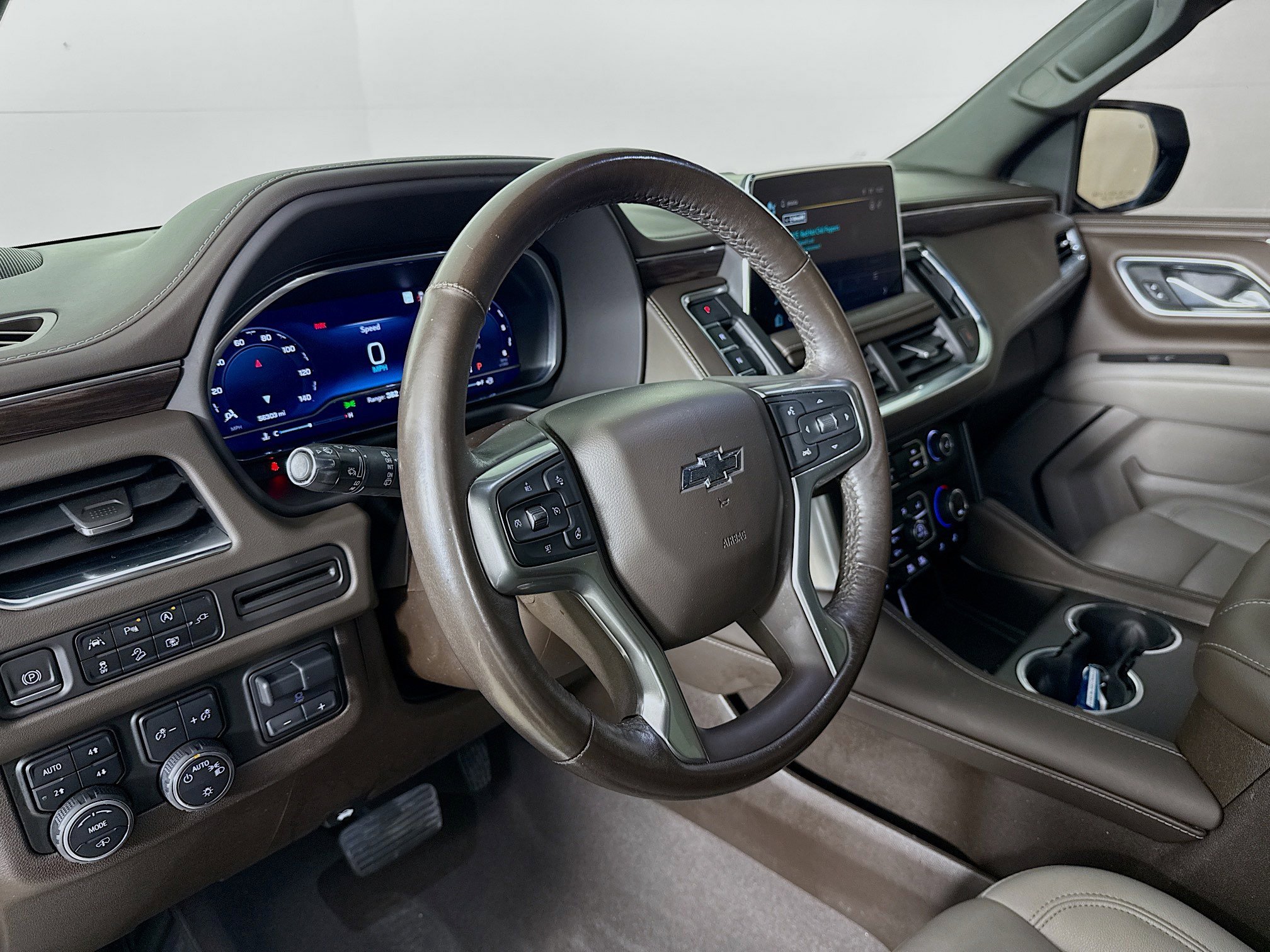 Used 2022 Chevrolet Suburban Z71 w/ Z71 Off-Road Package image 8