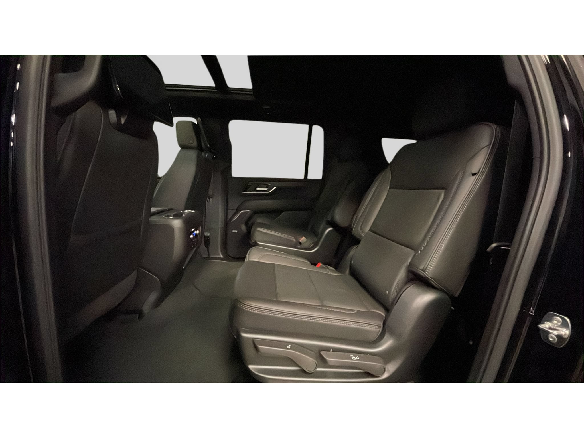 New 2026 GMC Yukon XL Denali w/ Denali Reserve Package AWD/4WD image 14