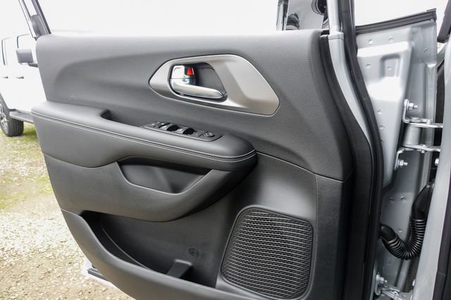 New 2026 Chrysler Voyager LX image 13