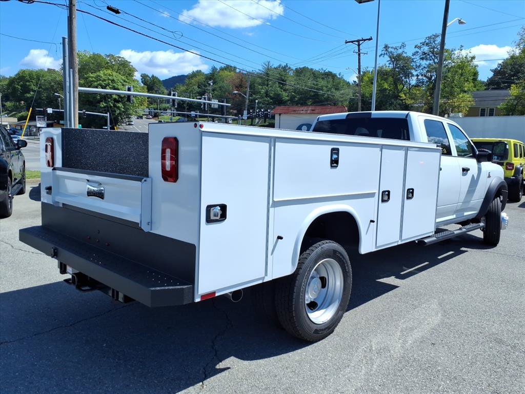 New 2026 RAM 5500 Tradesman AWD/4WD image 4