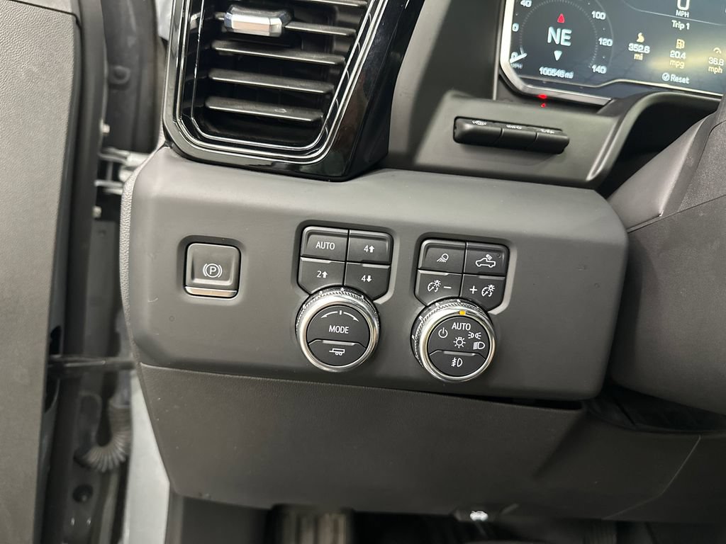 Used 2023 GMC Sierra 1500 AT4 w/ AT4 Premium Package AWD/4WD image 34