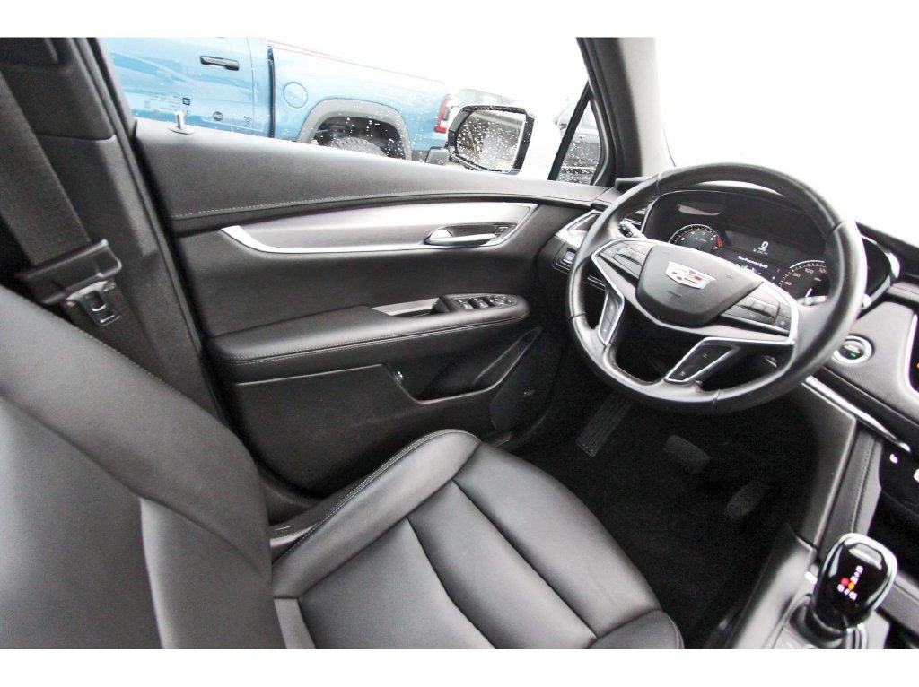 Used 2023 Cadillac XT5 Luxury FWD image 8