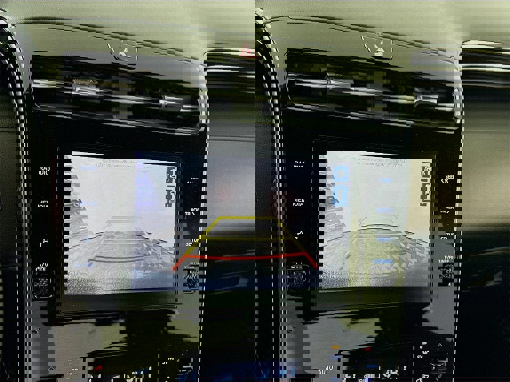 Used 2024 Hyundai Santa Cruz SEL image 7