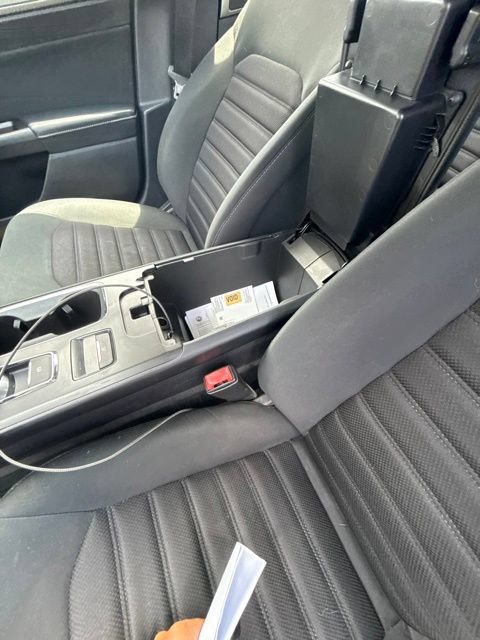 Used 2017 Ford Fusion SE w/ Fusion SE Technology Package FWD image 18