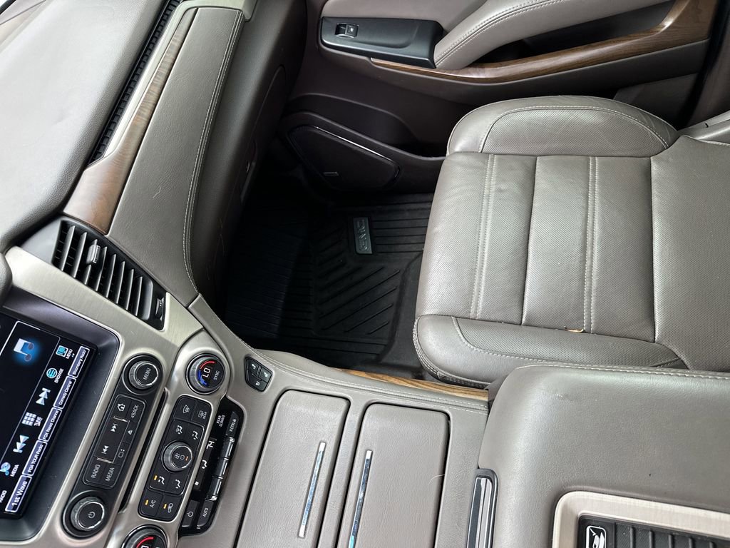 Used 2019 GMC Yukon Denali w/ Denali Ultimate Package AWD/4WD image 26