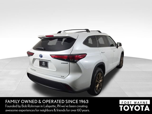 Used 2023 Toyota Highlander Bronze Edition image 7