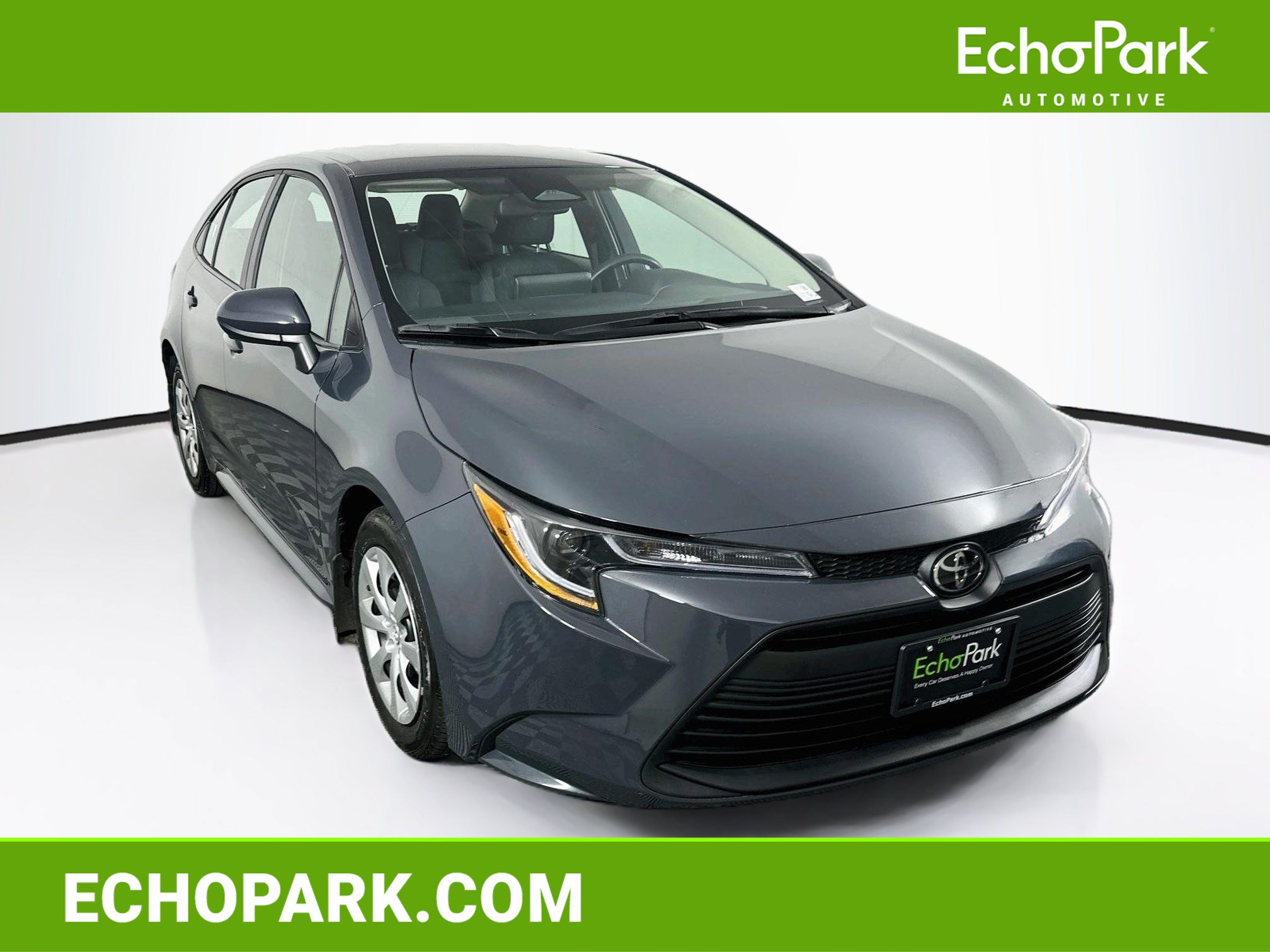 Used 2025 Toyota Corolla LE FWD image 1