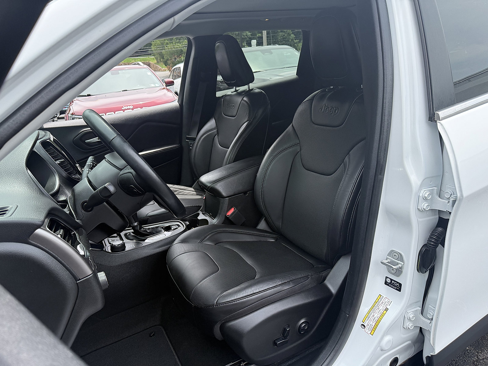 Used 2021 Jeep Cherokee Limited AWD/4WD image 13