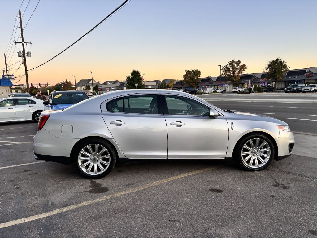 Used 2010 Lincoln MKS AWD image 8