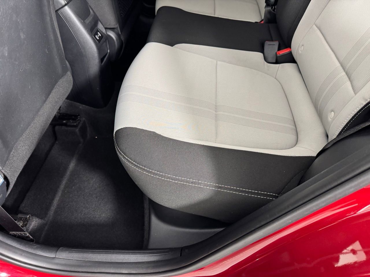 Used 2025 Hyundai Venue SEL image 26