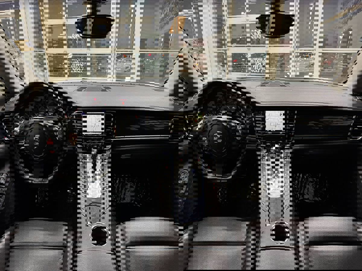 Used 2012 Porsche Panamera 4 image 19