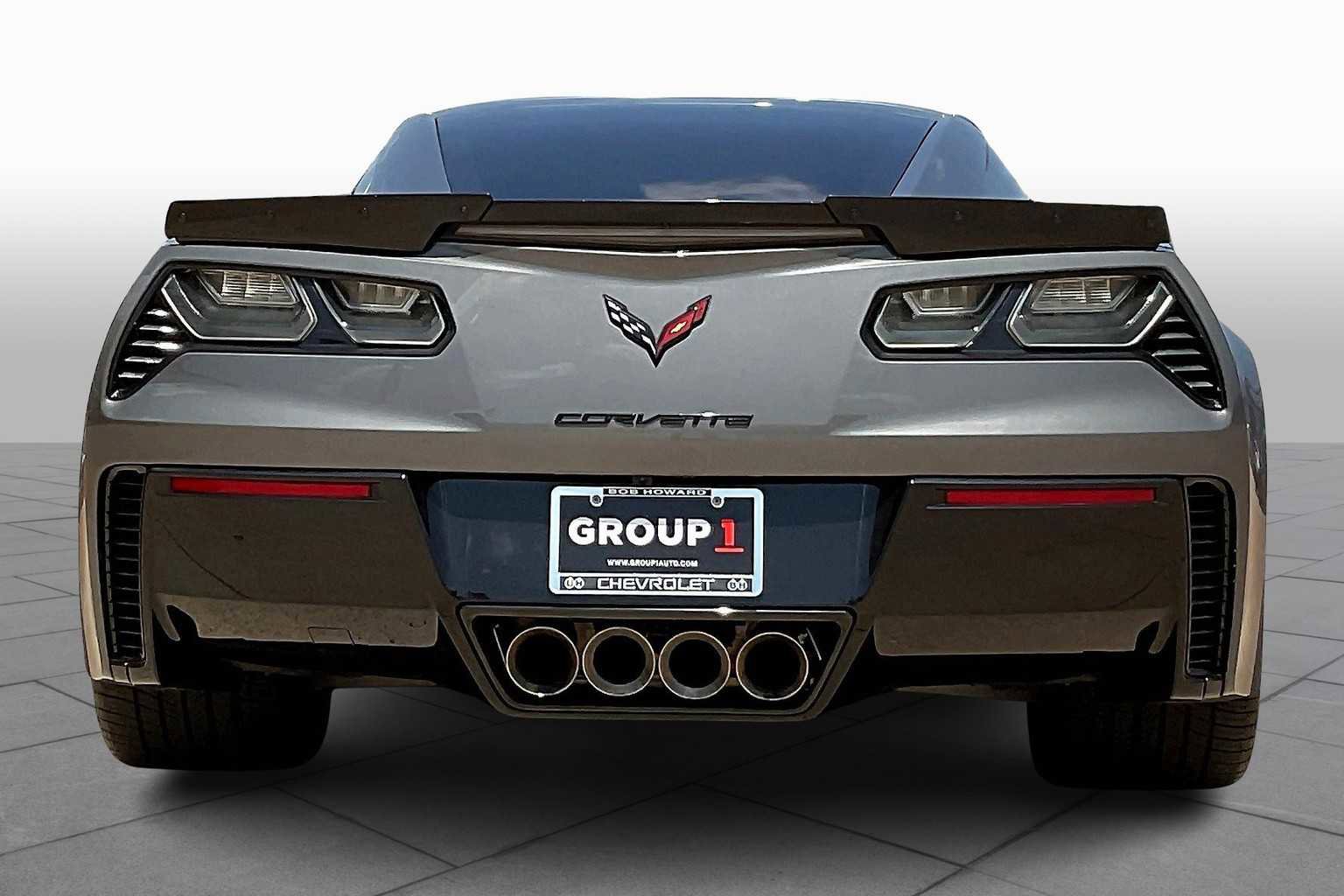 Used 2016 Chevrolet Corvette Z06 w/ 3LZ Preferred Equipment Group image 5