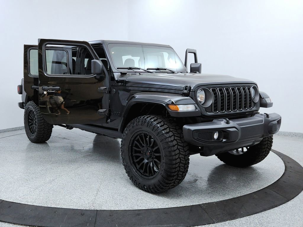 Used 2025 Jeep Gladiator Sport image 12