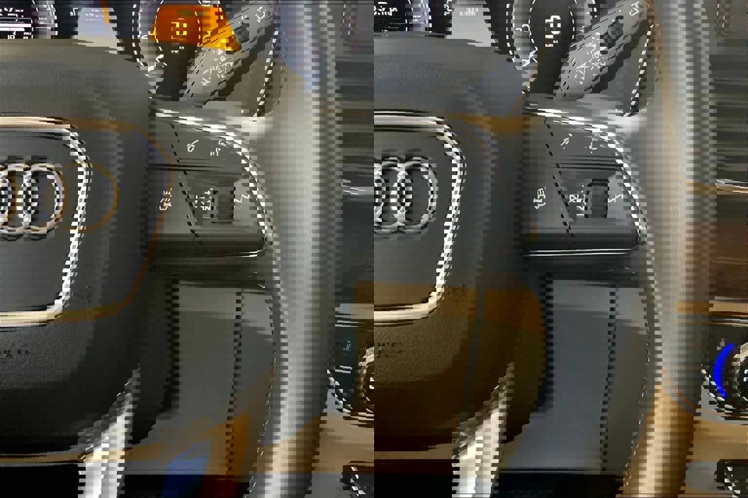 Used 2022 Audi Q5 e Premium Plus image 24