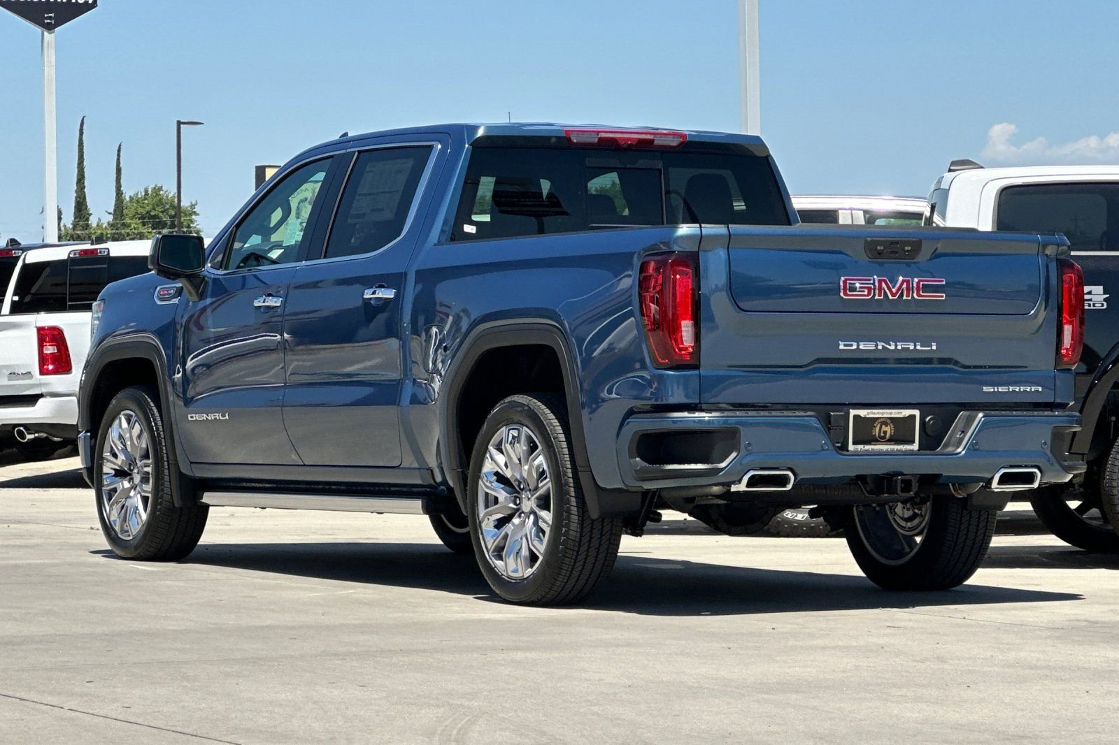 New 2026 GMC Sierra 1500 Denali w/ Denali Reserve Package AWD/4WD image 4