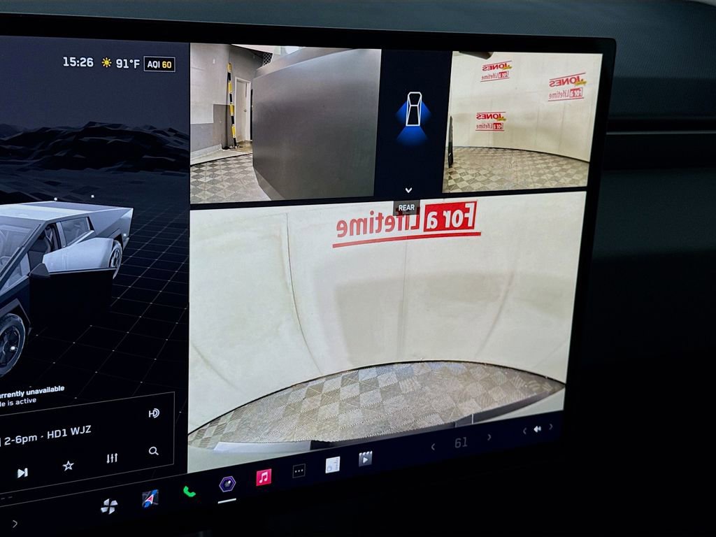 Used 2024 Tesla Cybertruck AWD Crew Cab image 6