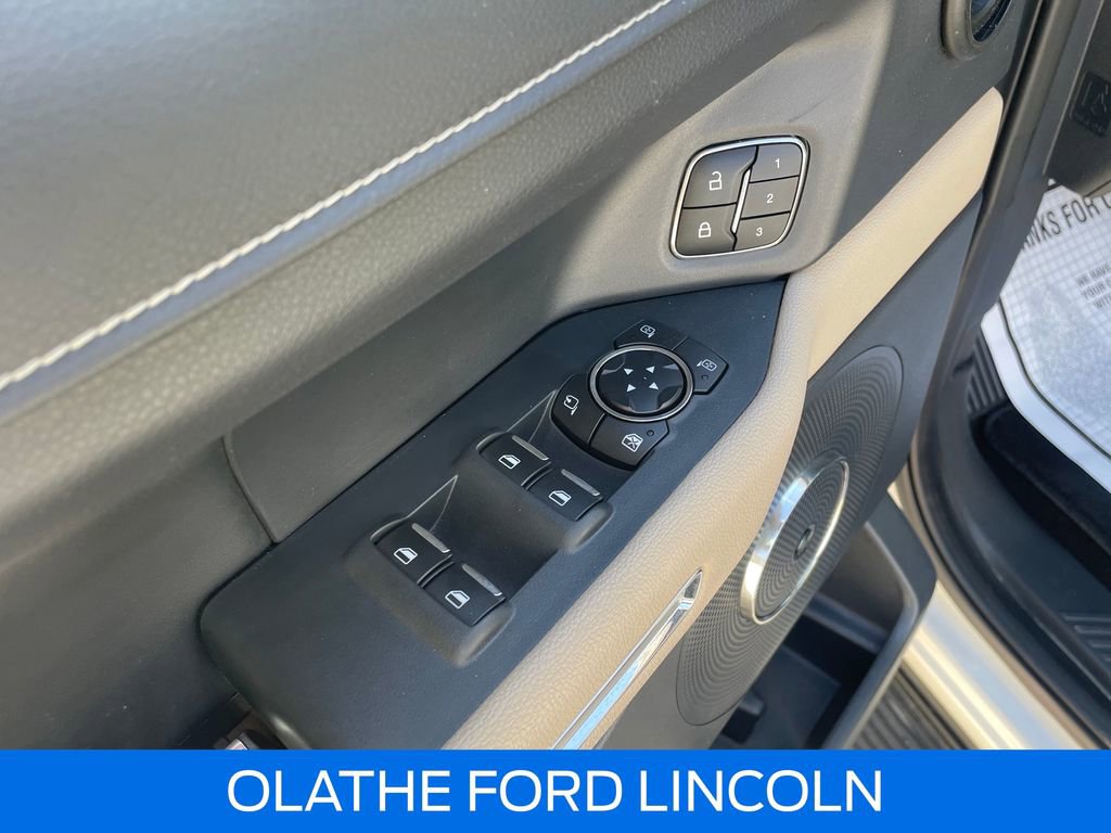 Certified 2022 Ford Expedition Limited AWD/4WD image 14