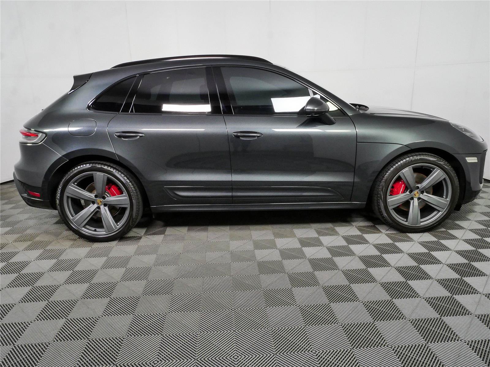 Used 2025 Porsche Macan S AWD/4WD image 2