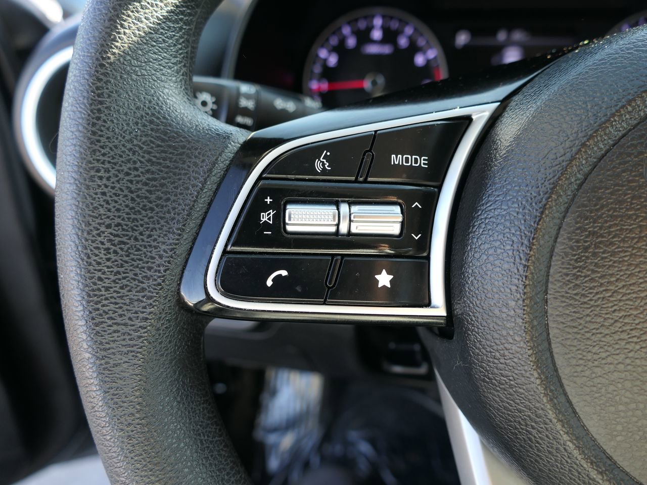 Used 2023 Kia Forte LXS image 15