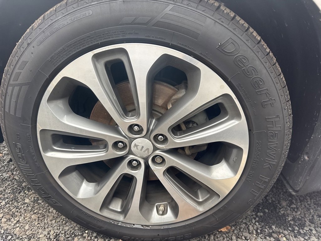 Used 2014 Kia Sorento SX image 11