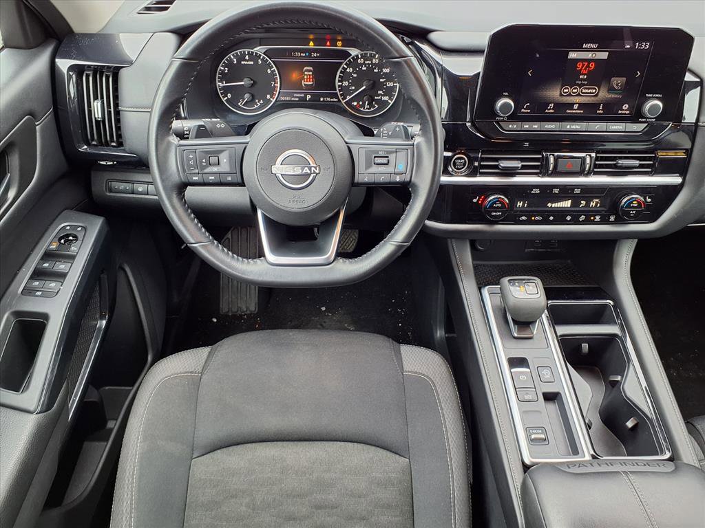 Used 2024 Nissan Pathfinder SV image 30
