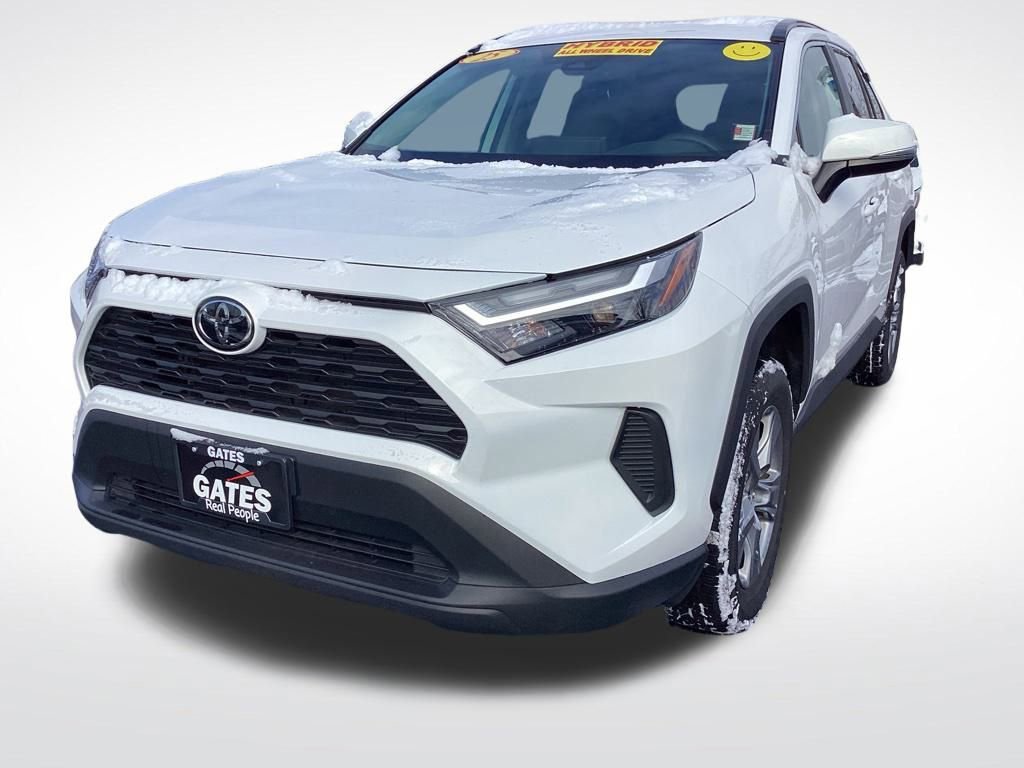 Used 2025 Toyota RAV4 XLE image 5