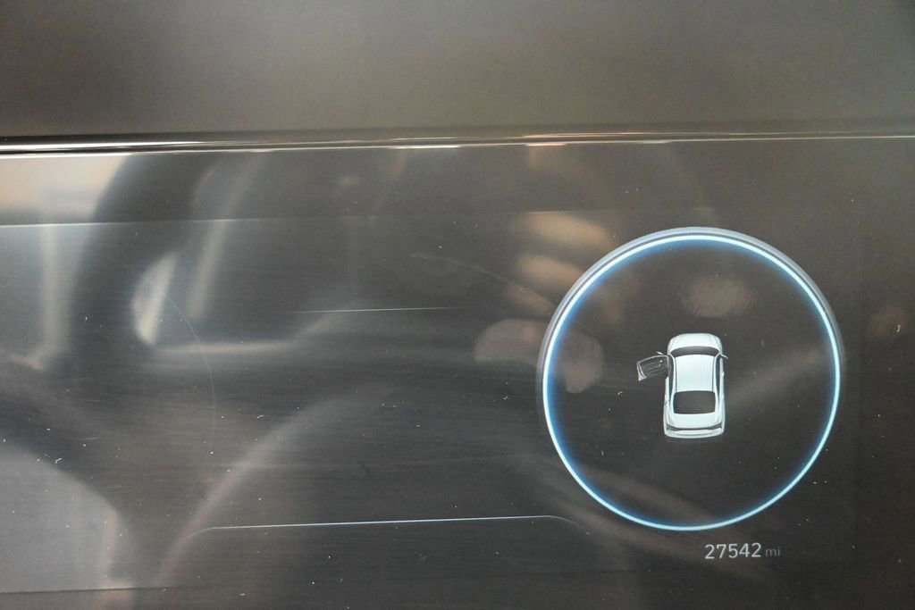 Used 2024 Hyundai Elantra SEL FWD image 11