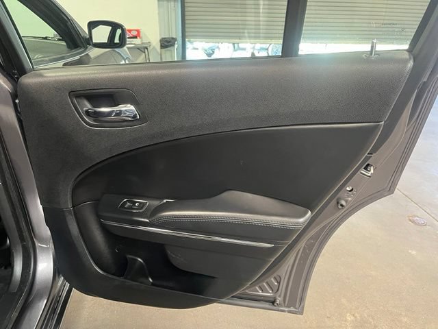 Used 2014 Dodge Charger SXT RWD image 15