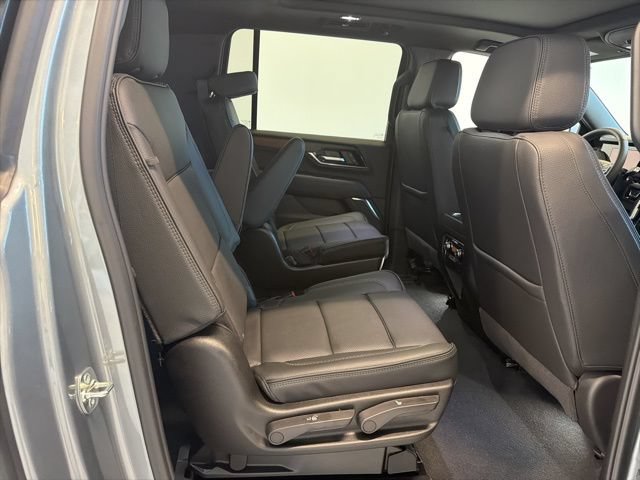 Used 2026 GMC Yukon XL Denali w/ Sun & Power Step Package AWD/4WD image 47