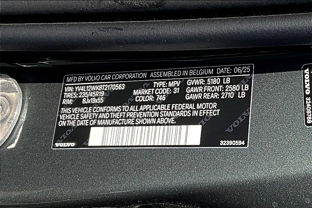 New 2026 Volvo V60 B5 Cross Country Plus w/ Protection Package Premier image 8