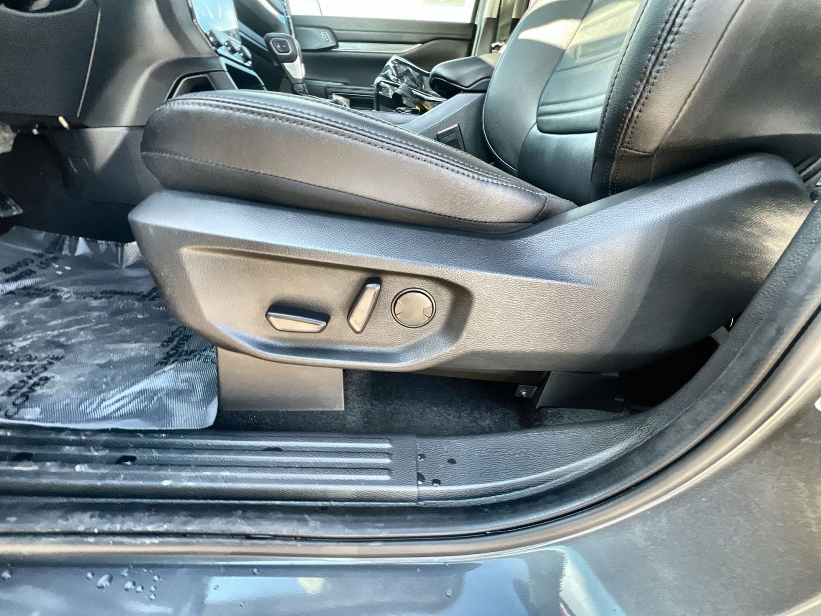 New 2025 Ford Ranger Lariat w/ FX4 Off-Road Package image 14