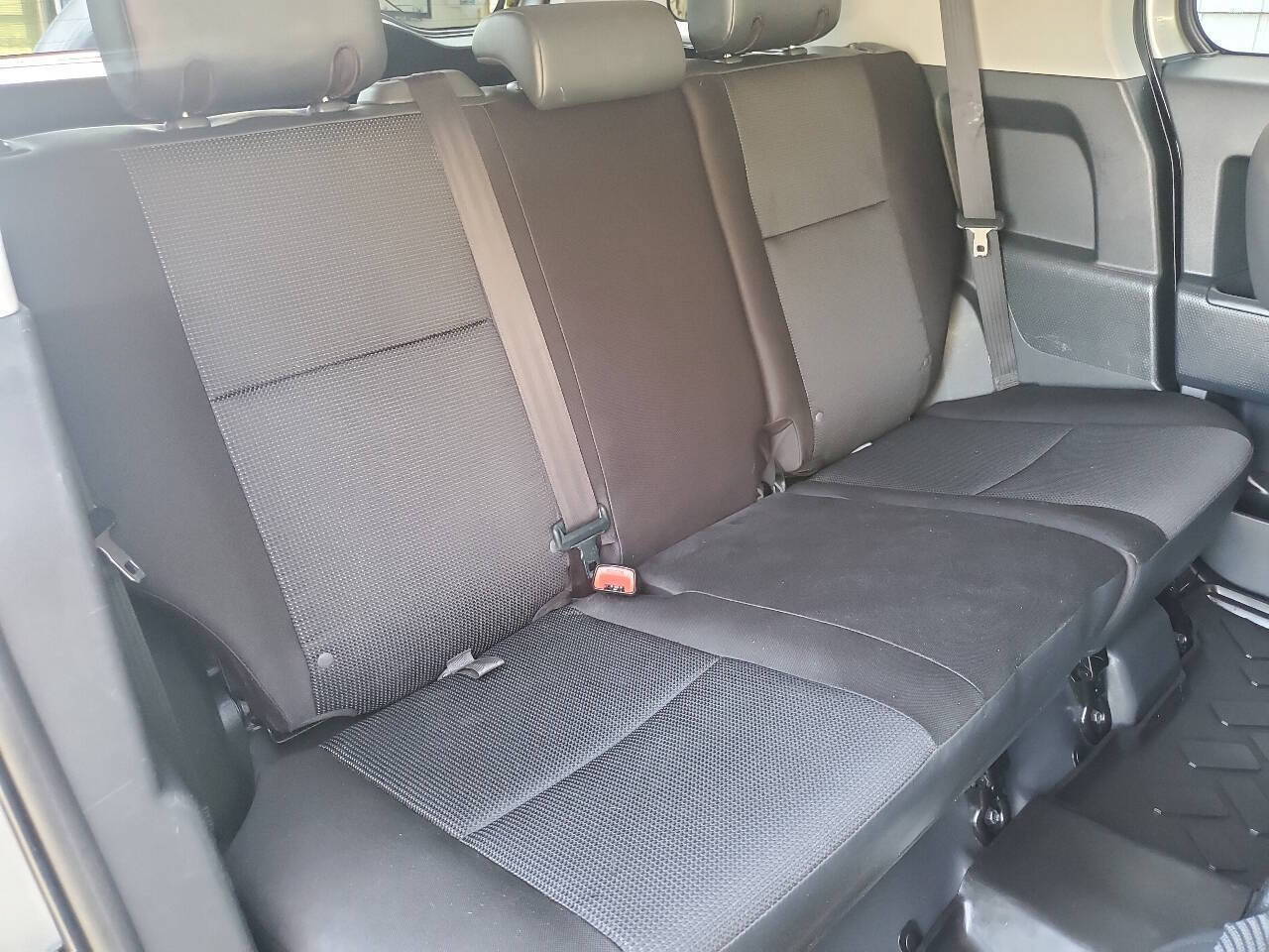 Used 2011 Toyota FJ Cruiser 4WD w/ Convenience Pkg image 11