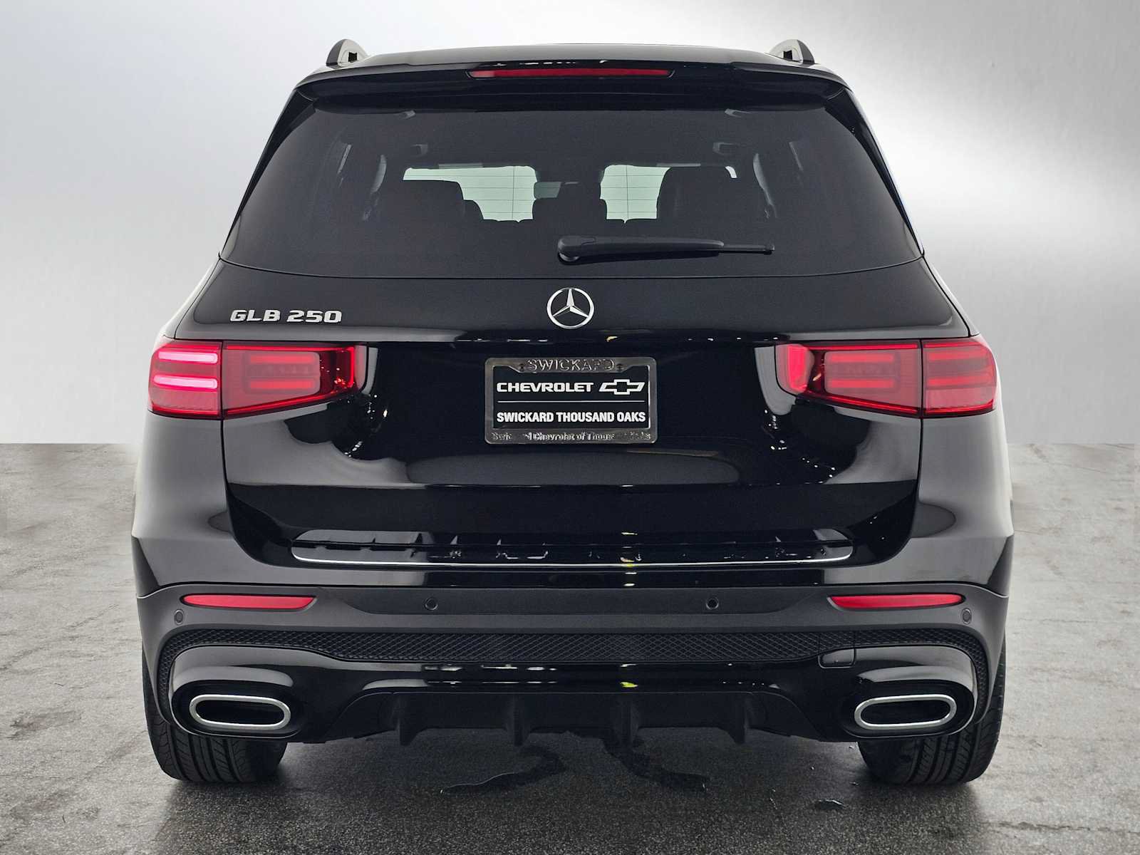 Used 2024 Mercedes-Benz GLB 250 image 4