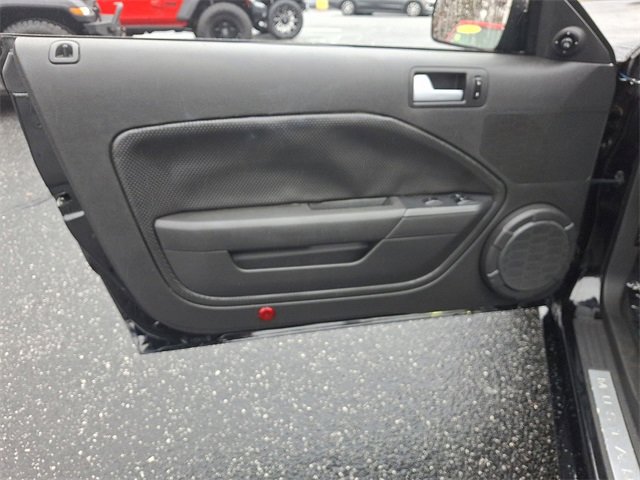 Used 2006 Ford Mustang GT image 12