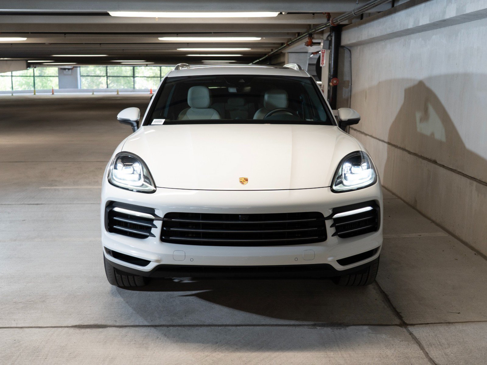 Certified 2023 Porsche Cayenne AWD/4WD image 6