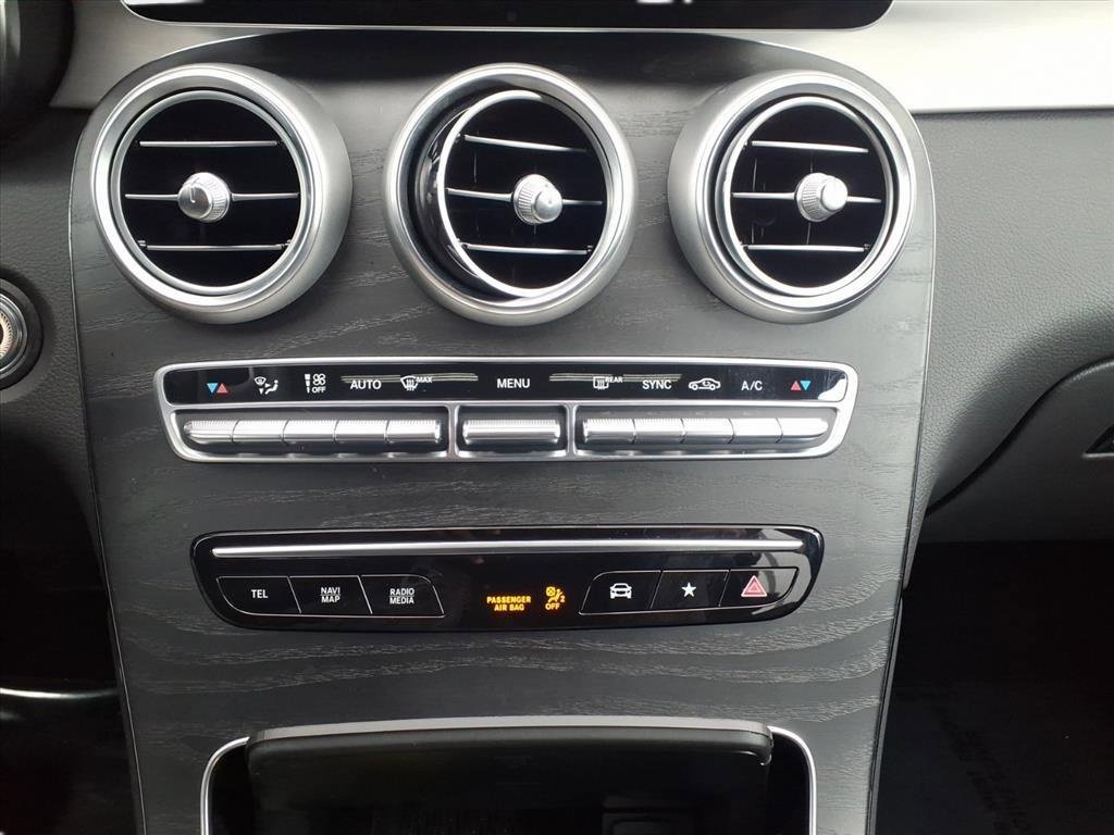 Used 2023 Mercedes-Benz GLC 300 4MATIC Coupe image 20