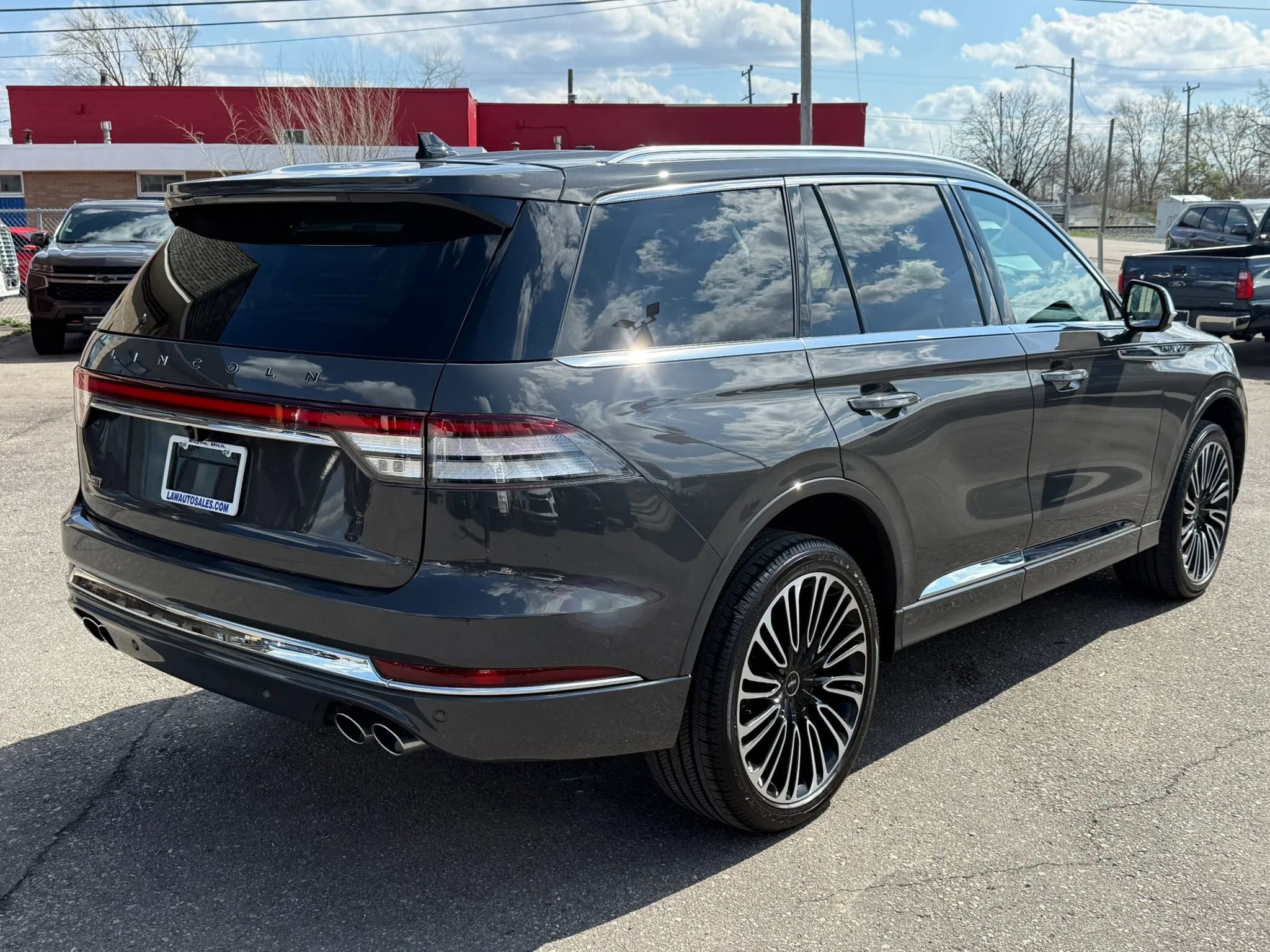 Used 2022 Lincoln Aviator Black Label w/ Dynamic Handling Package image 5
