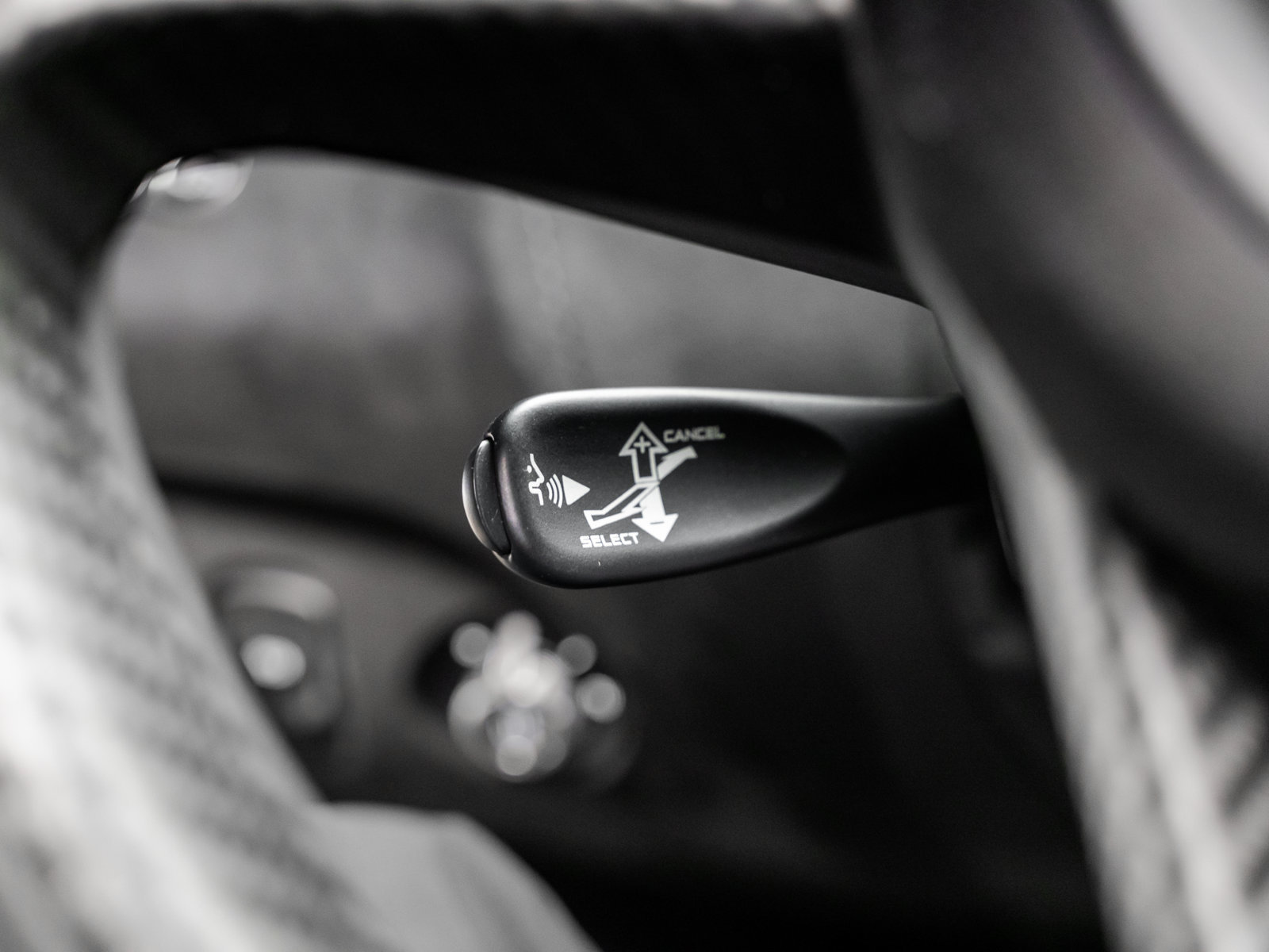 Used 2018 McLaren 720S RWD image 52
