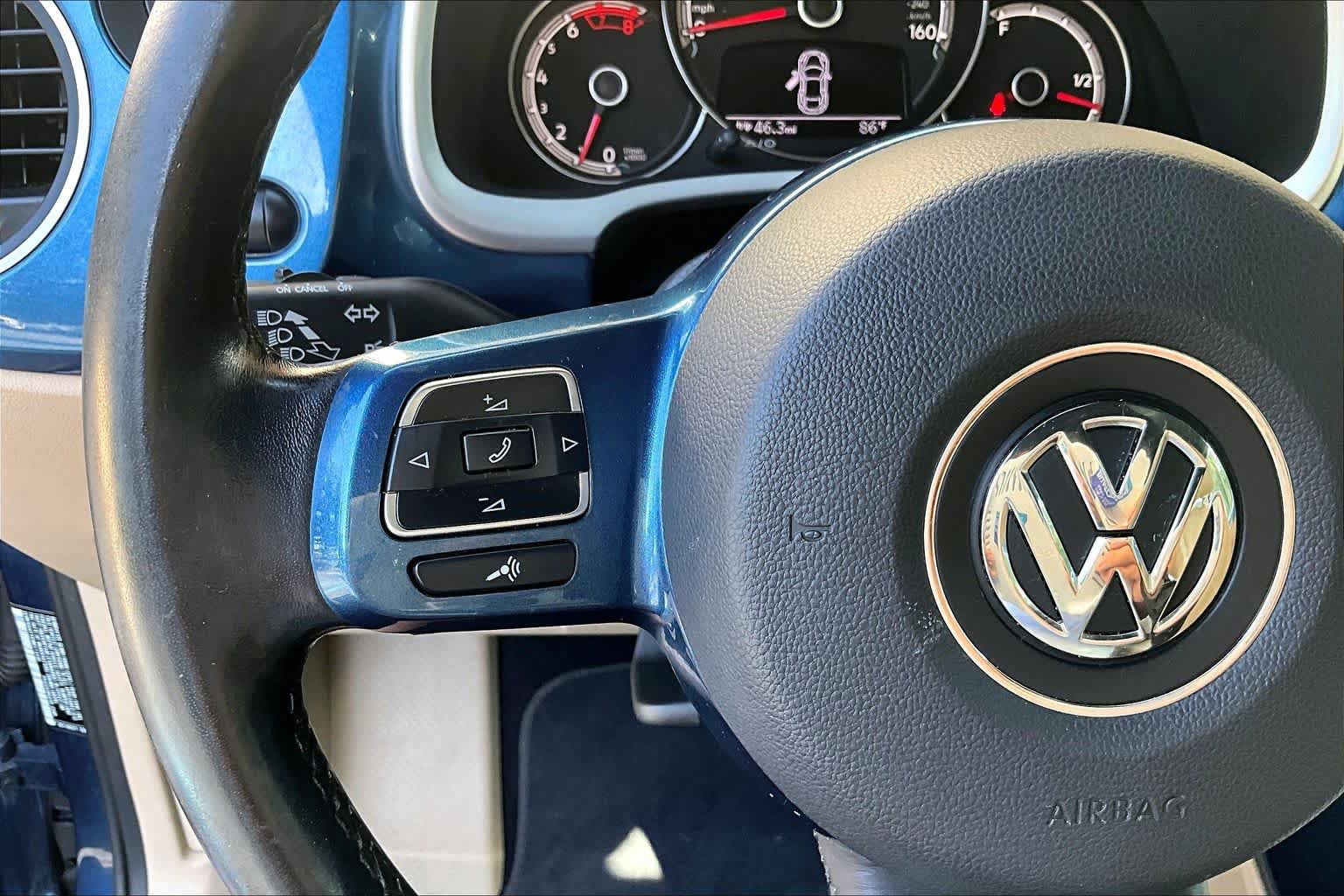 Used 2019 Volkswagen Beetle 2.0T SE FWD image 21