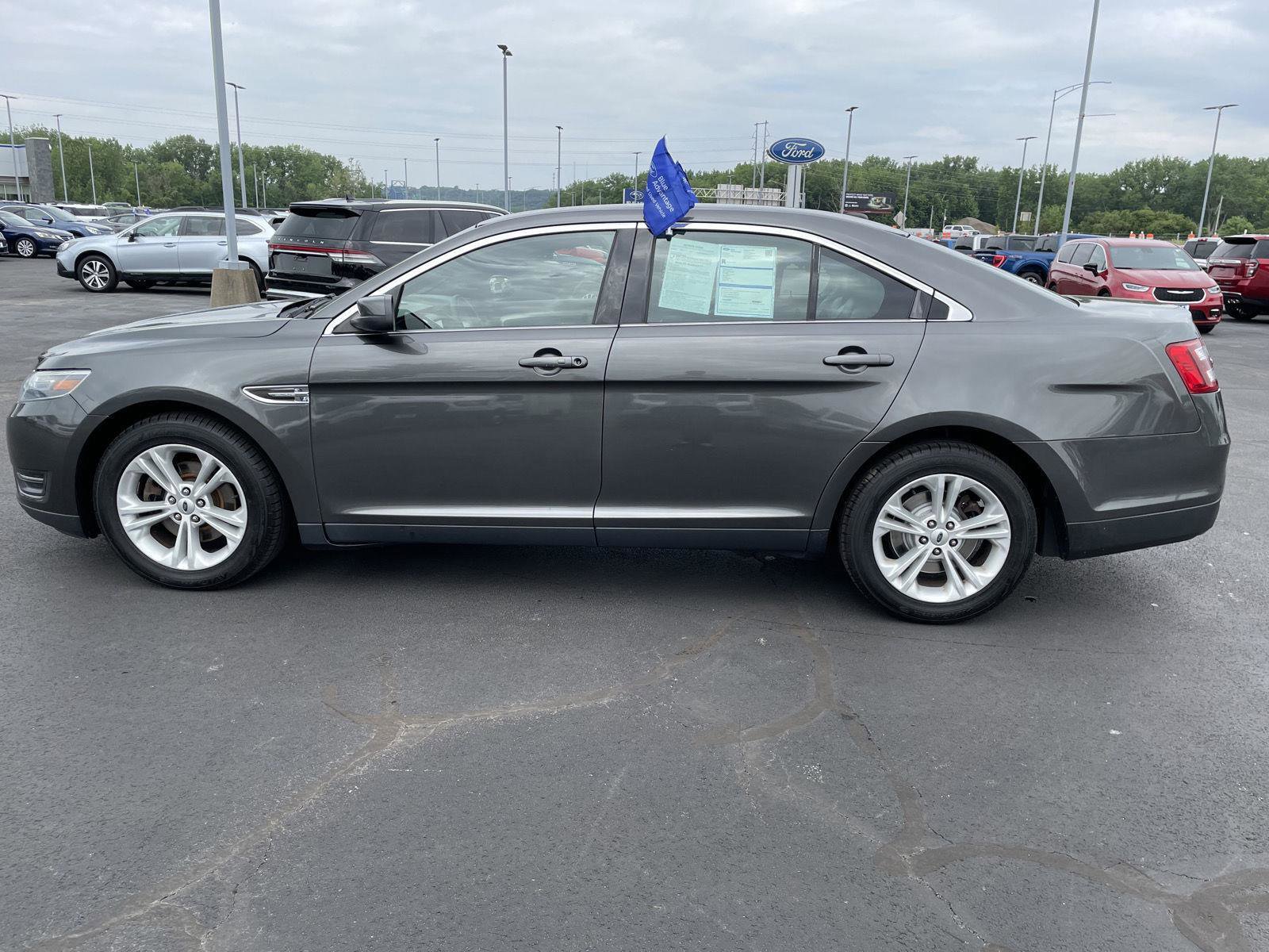 Certified 2018 Ford Taurus SEL w/ Equipment Group 201A FWD image 2