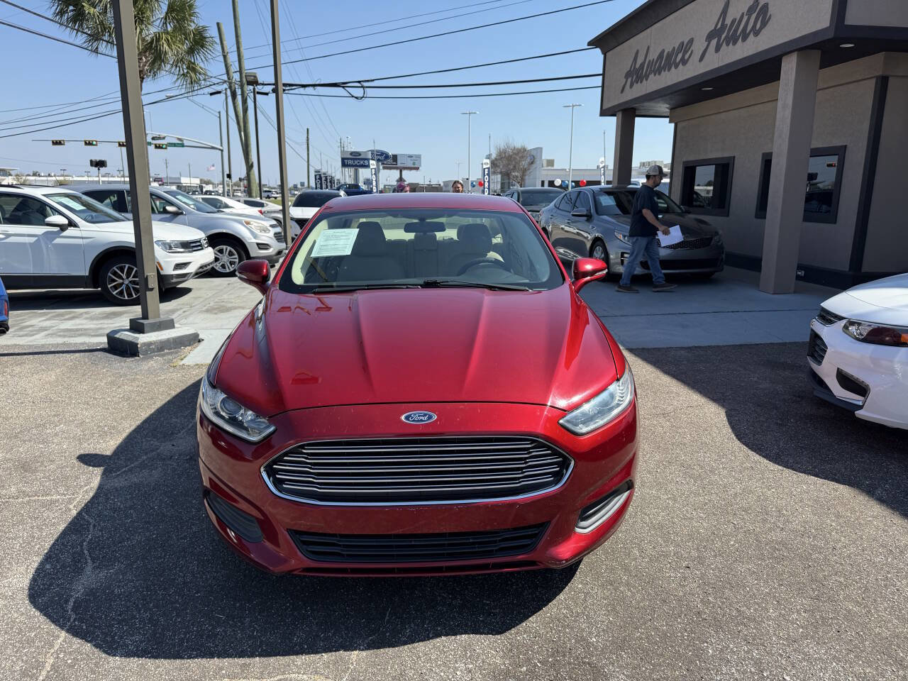 Used 2013 Ford Fusion SE FWD image 3