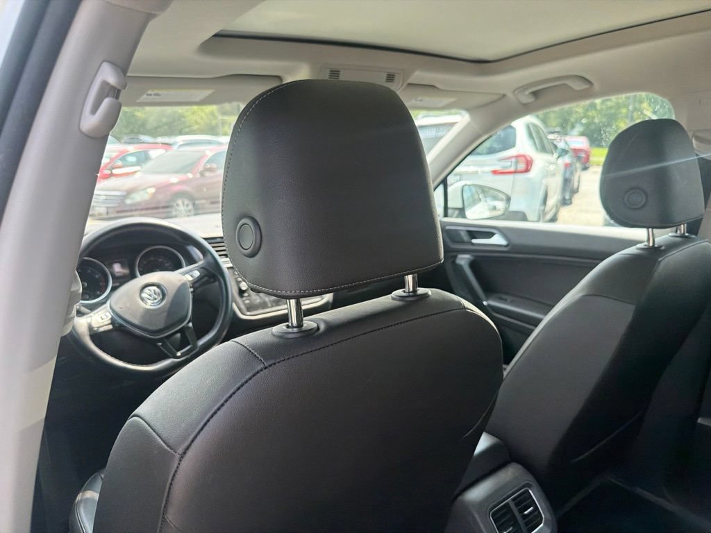 Used 2018 Volkswagen Tiguan SE AWD/4WD image 9