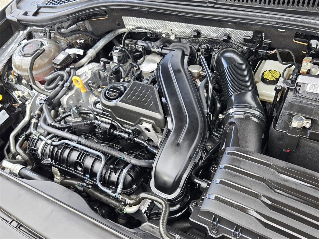 Certified 2024 Volkswagen Jetta SE w/ Panoramic Sunroof Package image 18