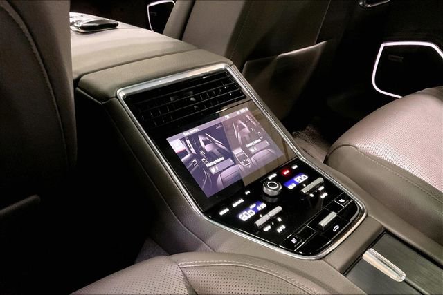 Used 2022 Porsche Panamera 4 Platinum Edition image 34