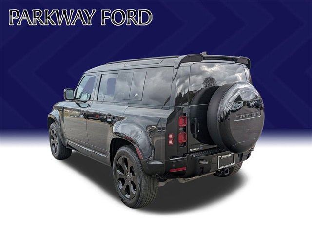 Used 2023 Land Rover Defender 110 X-Dynamic SE image 7