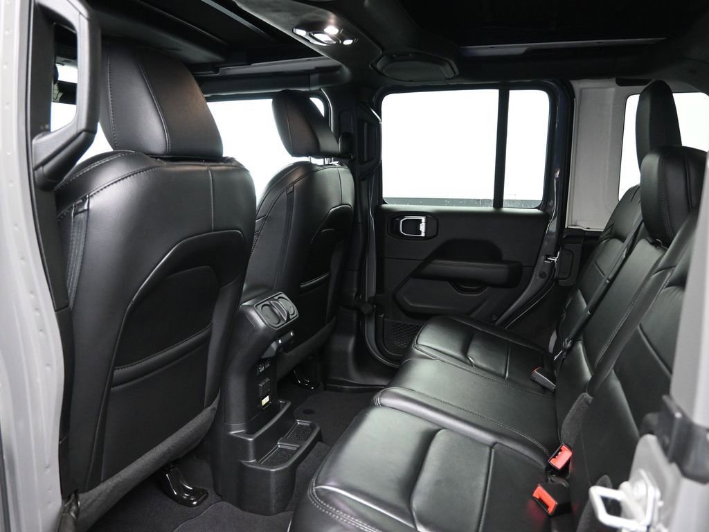 Used 2023 Jeep Wrangler Altitude image 30